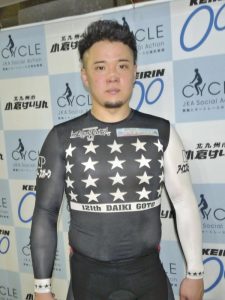 青柳靖起