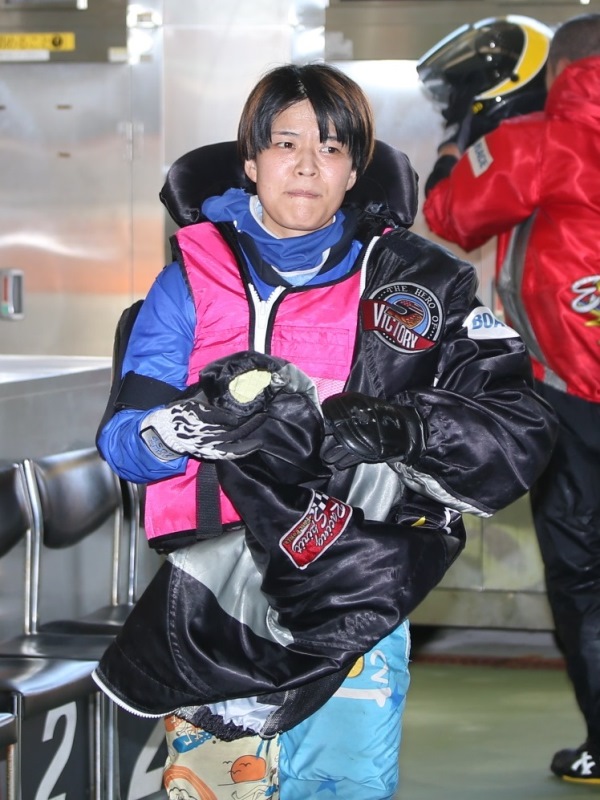 遠藤エミ