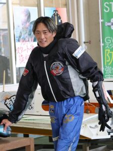 峰竜太